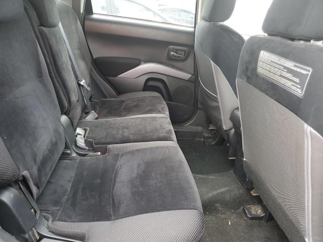Photo 11 from auction – 2010 MITSUBISHI OUTLANDER with VIN JA4AS2AW5AZ000807