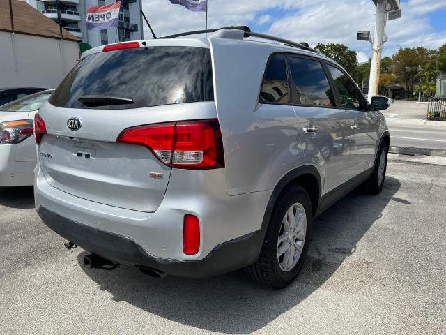 Photo 4 from auction – 2014 KIA SORENTO LX with VIN 5XYKT4A77EG481532