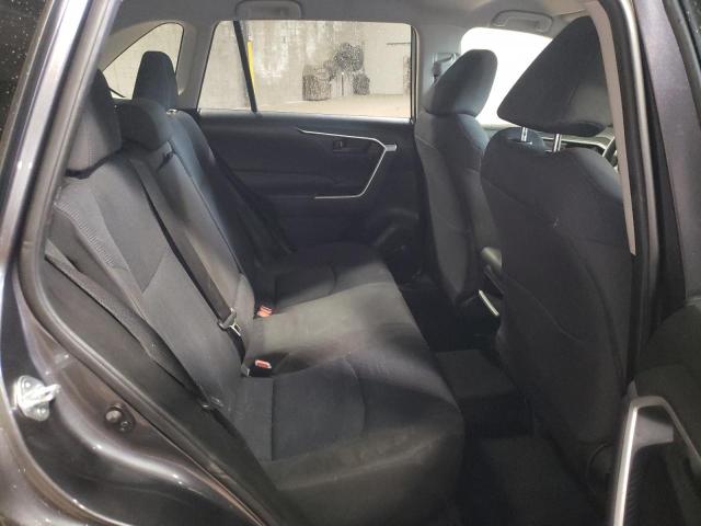 Photo 11 from auction – 2020 TOYOTA RAV4 LE with VIN JTMF1RFV3LD066604