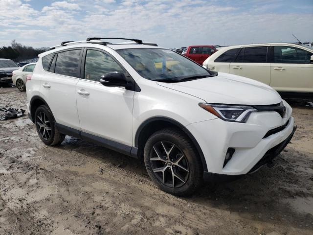 Photo 4 from auction – 2018 TOYOTA RAV4 SE with VIN JTMJFREV9JJ187939