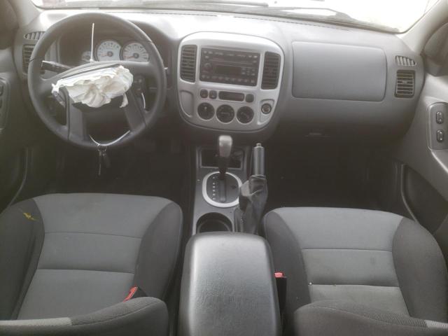 Photo 8 from auction – 2005 FORD ESCAPE XLS with VIN 1FMYU02Z05KD14399