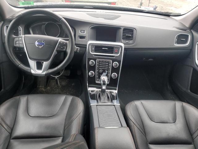Photo 8 from auction – 2016 VOLVO V60 CROSS with VIN YV4612HM7G1016353