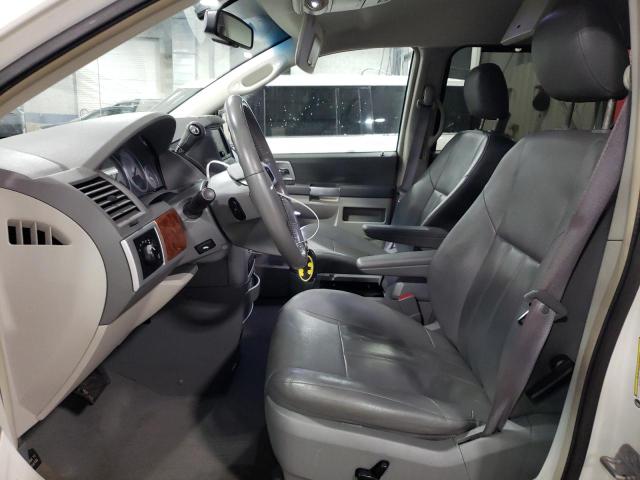 Photo 7 from auction – 2008 CHRYSLER TOWN & COU with VIN 2A8HR54P58R796834