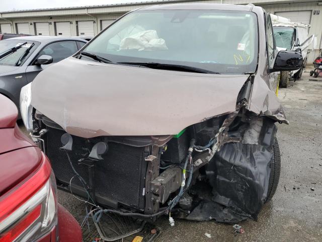 Photo 5 from auction – 2018 TOYOTA SIENNA XLE with VIN 5TDYZ3DC1JS903691