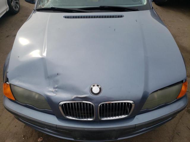 Photo 11 from auction – 2001 BMW 325 IT with VIN WBAAW33451ET41074