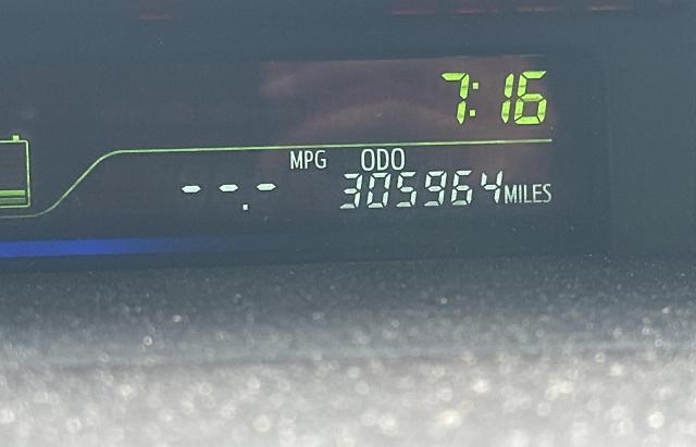 Photo 8 from auction – 2014 TOYOTA PRIUS V with VIN JTDZN3EU5E3365737