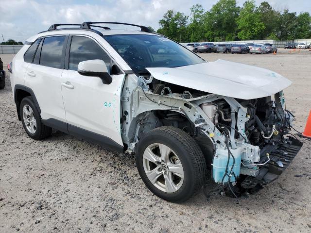 Photo 4 from auction – 2021 TOYOTA RAV4 XLE with VIN 2T3W1RFV1MC118088