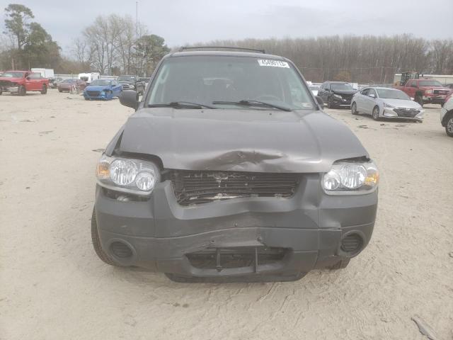 Photo 5 from auction – 2005 FORD ESCAPE XLS with VIN 1FMYU02Z05KD14399