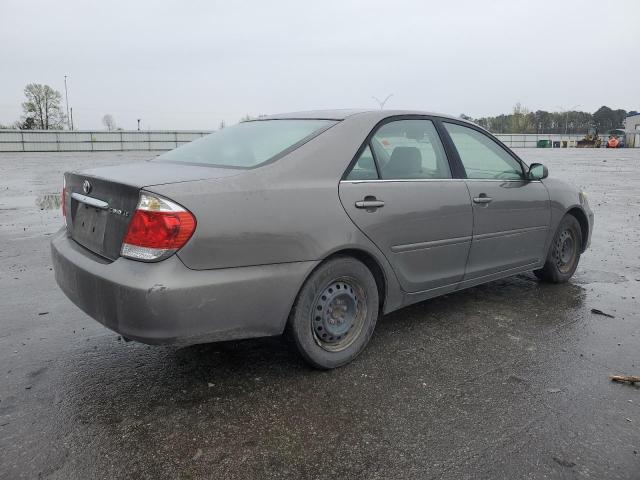 Photo 3 from auction – 2005 TOYOTA CAMRY LE with VIN 4T1BE32K15U975015
