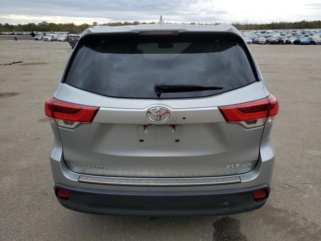 Photo 6 from auction – 2017 TOYOTA HIGHLANDER with VIN 5TDJZRFH3HS451234