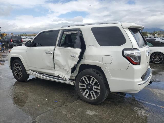 Photo 2 from auction – 2017 TOYOTA 4RUNNER SR with VIN JTEBU5JR4H5410219