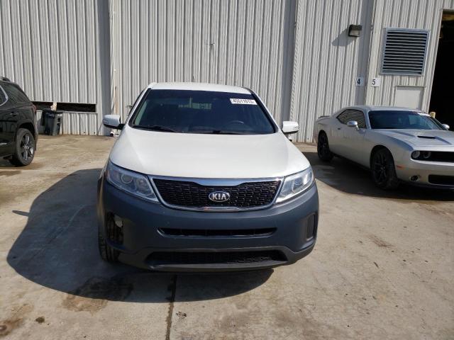 Photo 5 from auction – 2015 KIA SORENTO LX with VIN 5XYKT3A68FG602491