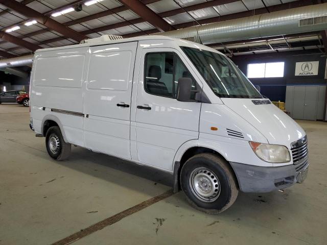 Photo 4 from auction – 2002 FREIGHTLINER SPRINTER 2 with VIN WD2YD641X25364055