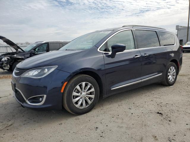 CHRYSLER PACIFICA T 2017 with VIN 2C4RC1BG7HR785441 - Photo from auction