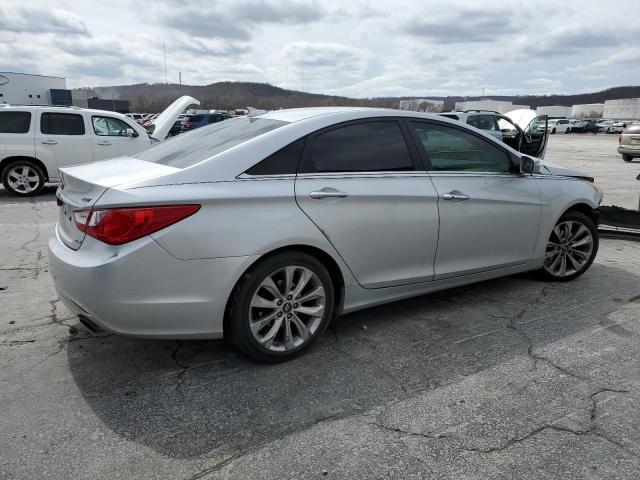 Photo 3 from auction – 2013 HYUNDAI SONATA SE with VIN 5NPEC4AB4DH542490
