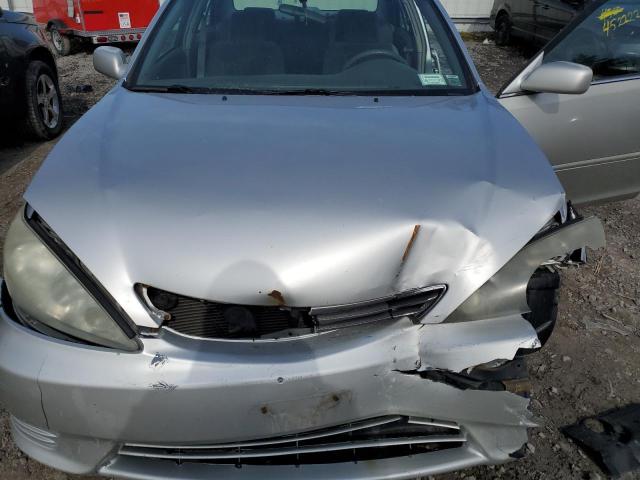 Photo 11 from auction – 2005 TOYOTA CAMRY LE with VIN 4T1BE30K15U615598