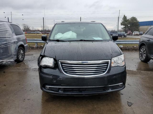 Photo 5 from auction – 2016 CHRYSLER TOWN & COU with VIN 2C4RC1BG8GR158357