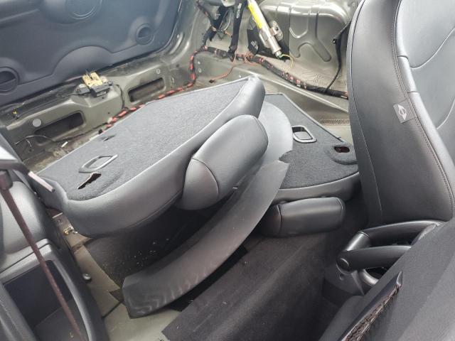 Photo 10 from auction – 2006 MINI COOPER S with VIN WMWRE33546TJ34922