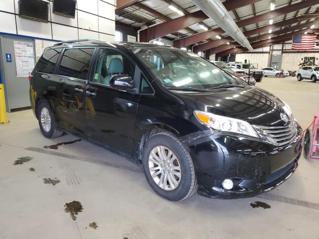 Photo 4 from auction – 2016 TOYOTA SIENNA XLE with VIN 5TDYK3DC3GS700458