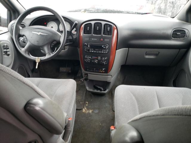 Photo 8 from auction – 2005 CHRYSLER TOWN AND C with VIN 2C4GP44R85R170582
