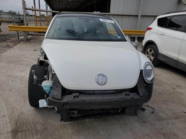 Photo 5 from auction – 2014 VOLKSWAGEN BEETLE with VIN 3VWJ17AT3EM655242