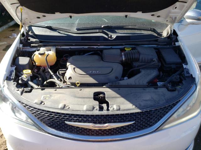 Photo 12 from auction – 2017 CHRYSLER PACIFICA L with VIN 2C4RC1GGXHR759439