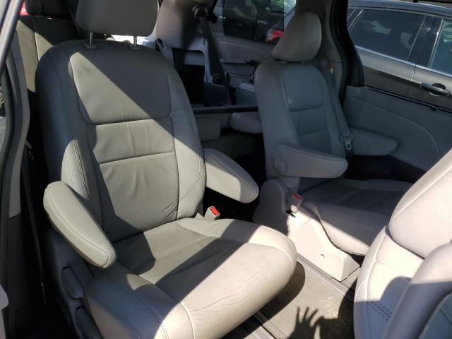 Photo 11 from auction – 2017 TOYOTA SIENNA XLE with VIN 5TDDZ3DC2HS184685