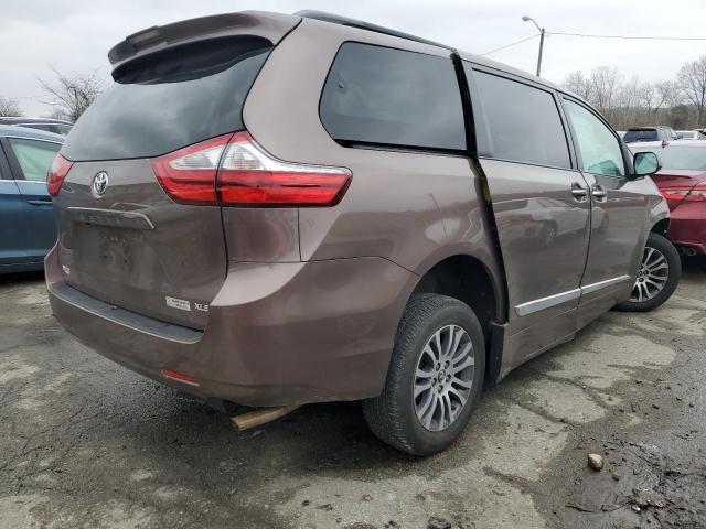 Photo 3 from auction – 2018 TOYOTA SIENNA XLE with VIN 5TDYZ3DC1JS903691
