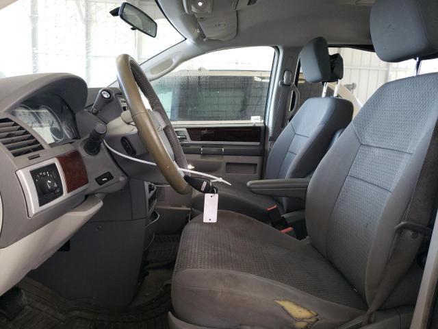Photo 7 from auction – 2010 CHRYSLER TOWN & COU with VIN 2A4RR5D10AR492916