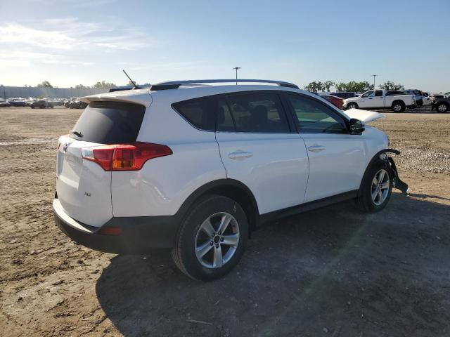 Photo 3 from auction – 2015 TOYOTA RAV4 XLE with VIN 2T3WFREV5FW183370