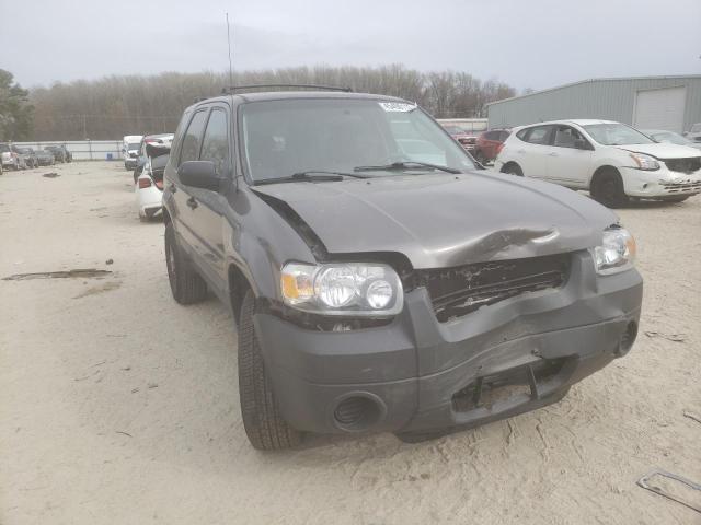 Photo 4 from auction – 2005 FORD ESCAPE XLS with VIN 1FMYU02Z05KD14399