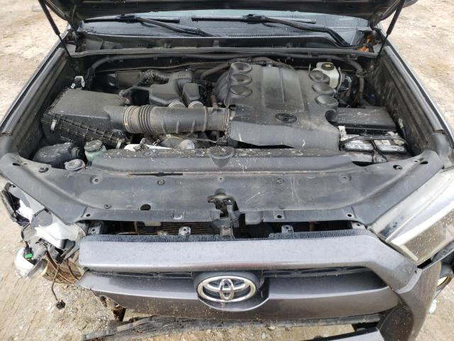 Photo 11 from auction – 2018 TOYOTA 4RUNNER SR with VIN JTEBU5JR6J5538029