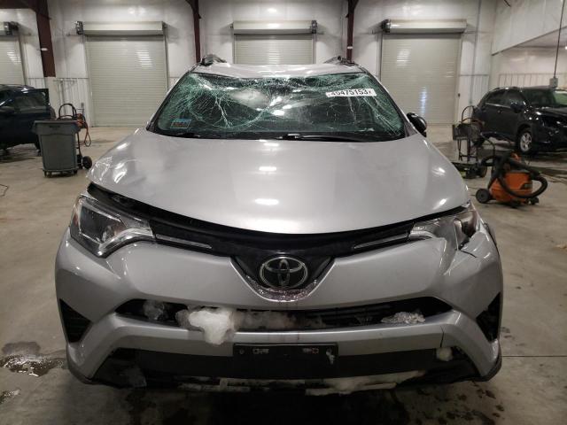 Photo 5 from auction – 2017 TOYOTA RAV4 LE with VIN 2T3BFREV6HW590342