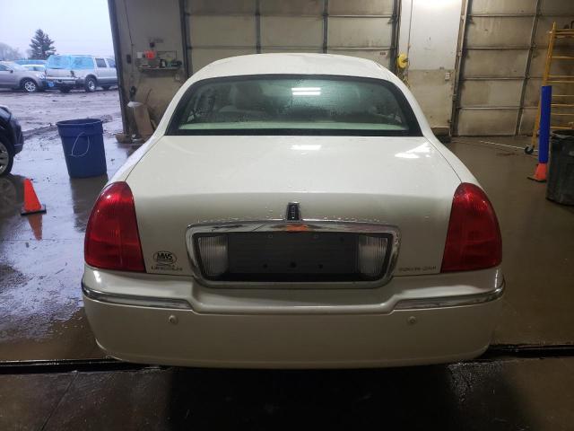 Photo 6 from auction – 2005 LINCOLN TOWN CAR S with VIN 1LNHM81W15Y615864