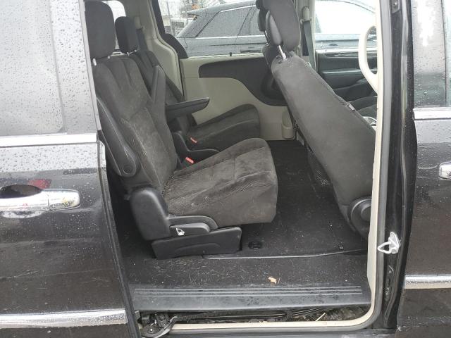 Photo 11 from auction – 2016 CHRYSLER TOWN & COU with VIN 2C4RC1BG8GR158357