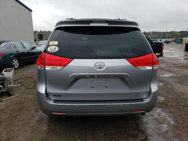 Photo 6 from auction – 2013 TOYOTA SIENNA XLE with VIN 5TDYK3DC5DS366882