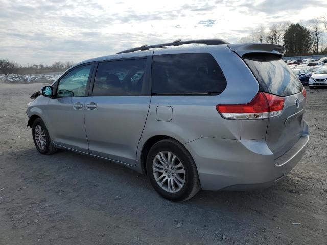 Photo 2 from auction – 2011 TOYOTA SIENNA XLE with VIN 5TDYK3DC5BS058303