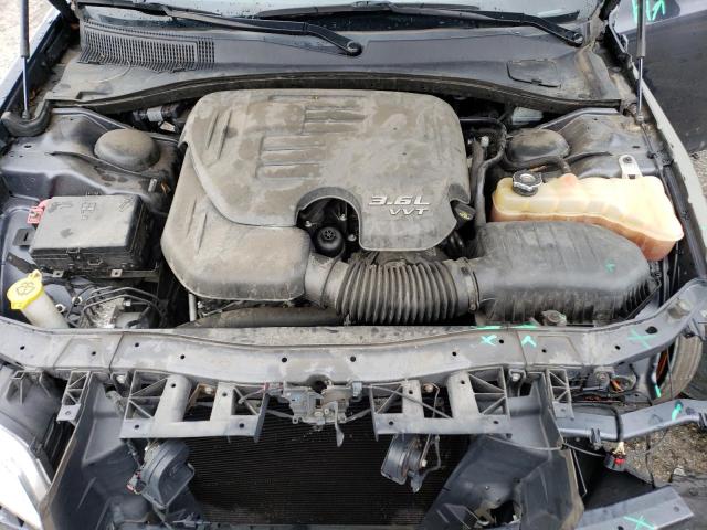 Photo 11 from auction – 2018 CHRYSLER 300 LIMITE with VIN 2C3CCAEG4JH239956