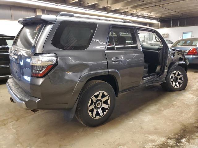 Photo 3 from auction – 2018 TOYOTA 4RUNNER SR with VIN JTEBU5JR6J5598943