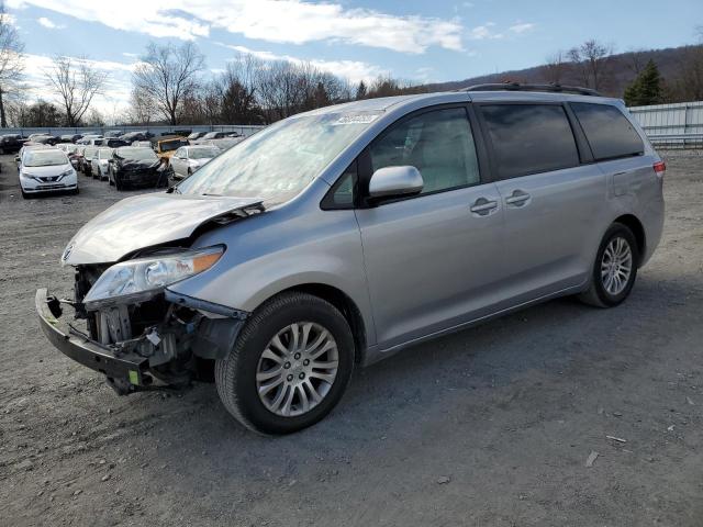 TOYOTA SIENNA XLE 2011 with VIN 5TDYK3DC5BS058303 - Photo from auction