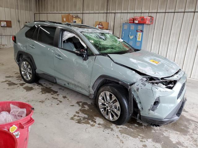 Photo 4 from auction – 2021 TOYOTA RAV4 XLE P with VIN JTMA1RFVXMD075070