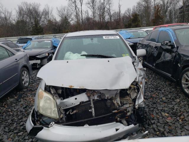 Photo 5 from auction – 2004 TOYOTA SCION XA with VIN JTKKT624540076816
