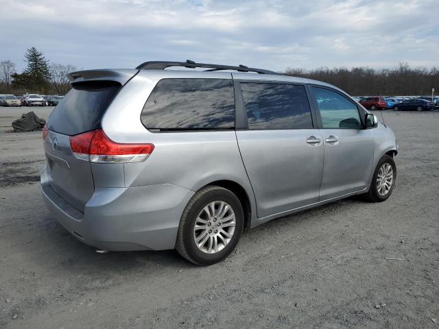 Photo 3 from auction – 2011 TOYOTA SIENNA XLE with VIN 5TDYK3DC5BS058303