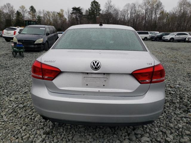 Photo 6 from auction – 2014 VOLKSWAGEN PASSAT S with VIN 1VWAT7A36EC049610