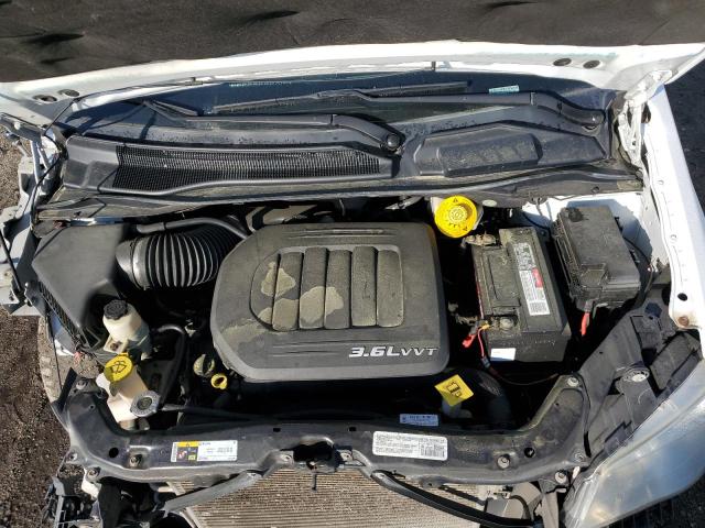 Photo 12 from auction – 2014 CHRYSLER TOWN & COU with VIN 2C4RC1BG7ER461174