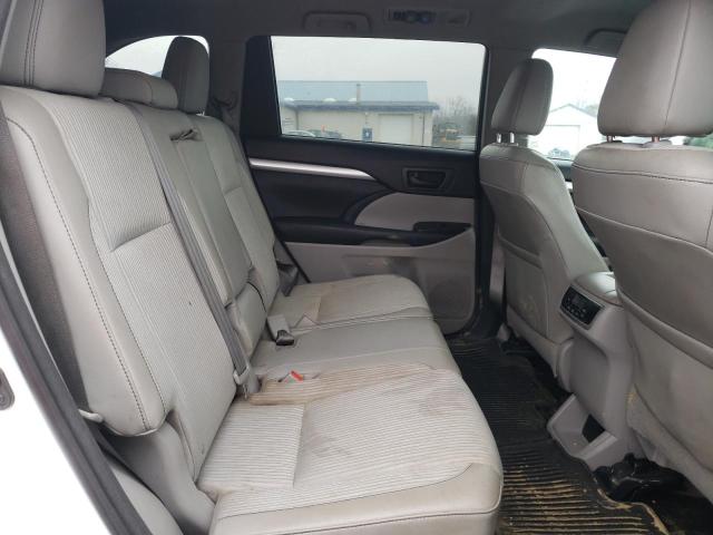 Photo 11 from auction – 2015 TOYOTA HIGHLANDER with VIN 5TDBKRFH8FS203633