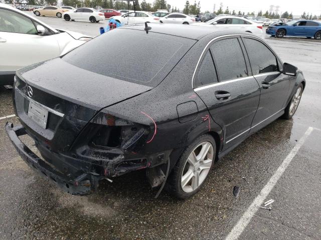 Photo 3 from auction – 2011 MERCEDES-BENZ C 300 with VIN WDDGF5EB5BR173702