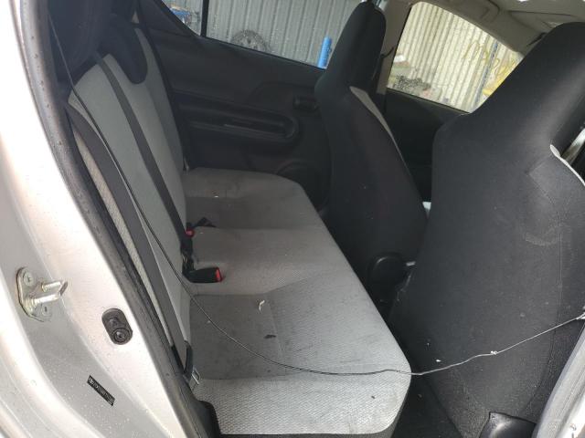 Photo 10 from auction – 2015 TOYOTA PRIUS C with VIN JTDKDTB38F1111405