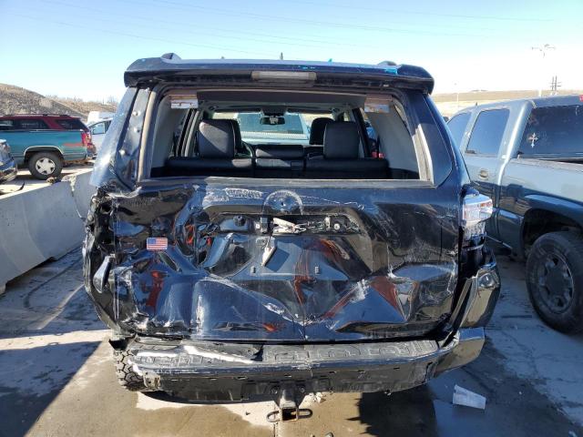 Photo 6 from auction – 2018 TOYOTA 4RUNNER SR with VIN JTEBU5JR2J5500636