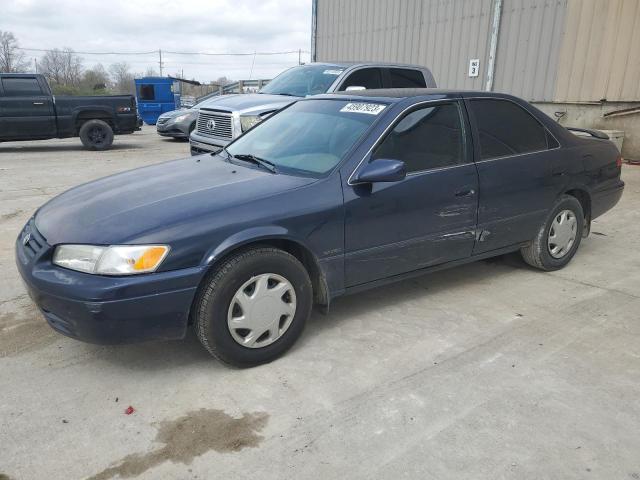 TOYOTA CAMRY CE 1998 with VIN 4T1BG22K2WU267216 - Photo from auction